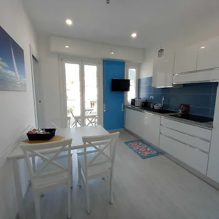 Ancora Vicino Al Mare Bludipietraligure Apartment *
