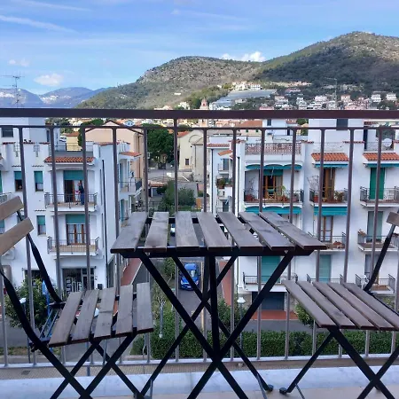 Ancora Vicino Al Mare Bludipietraligure * Pietra Ligure